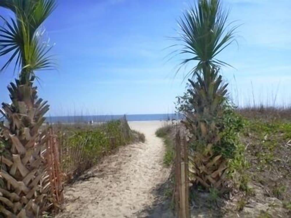 The Gardens at Beachside Colony photo 31