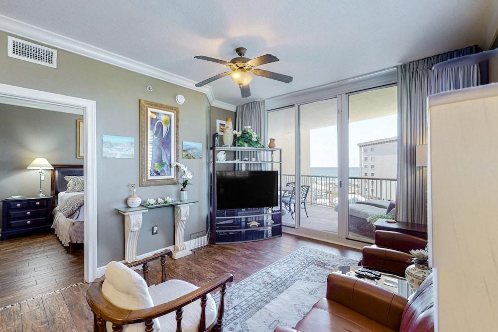 Azure Condominiums photo 31