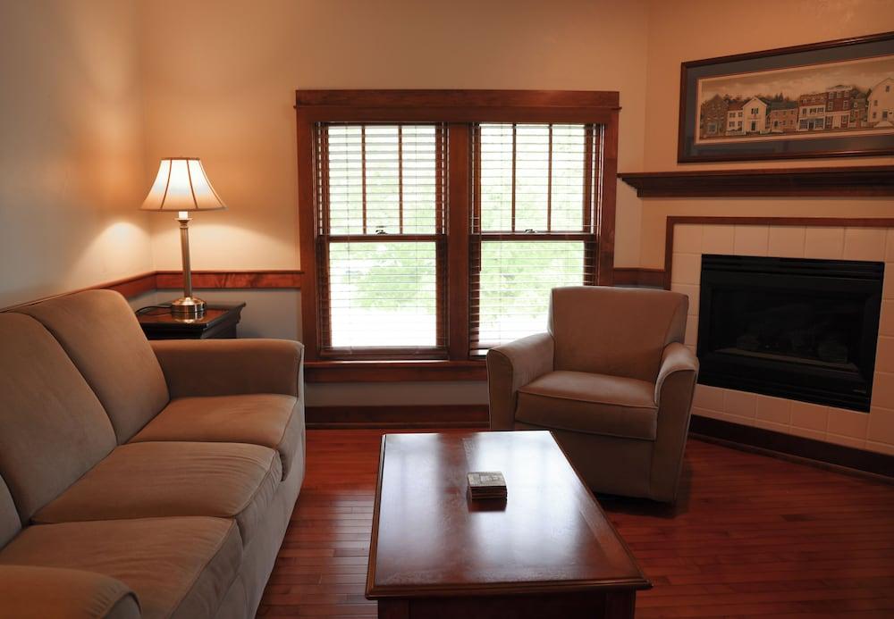 The Liberty Lodge at Sister Bay photo 44