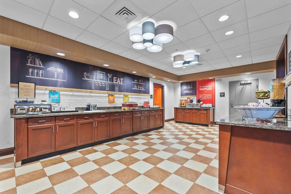 Hampton Inn Cape Girardeau I 55 East photo 64