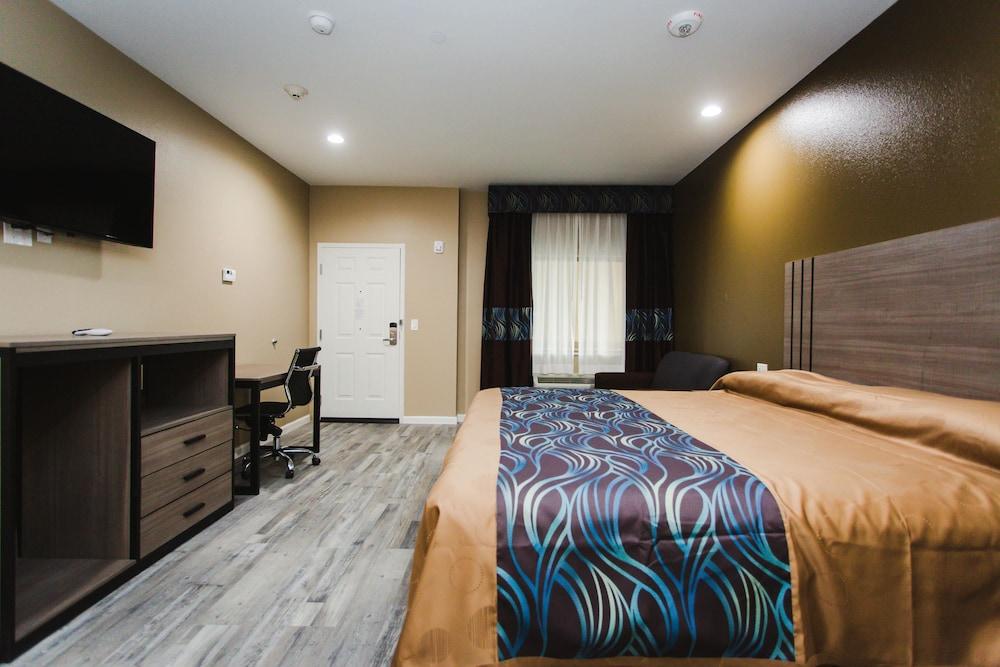 Budget Host Inn and Suites photo 7