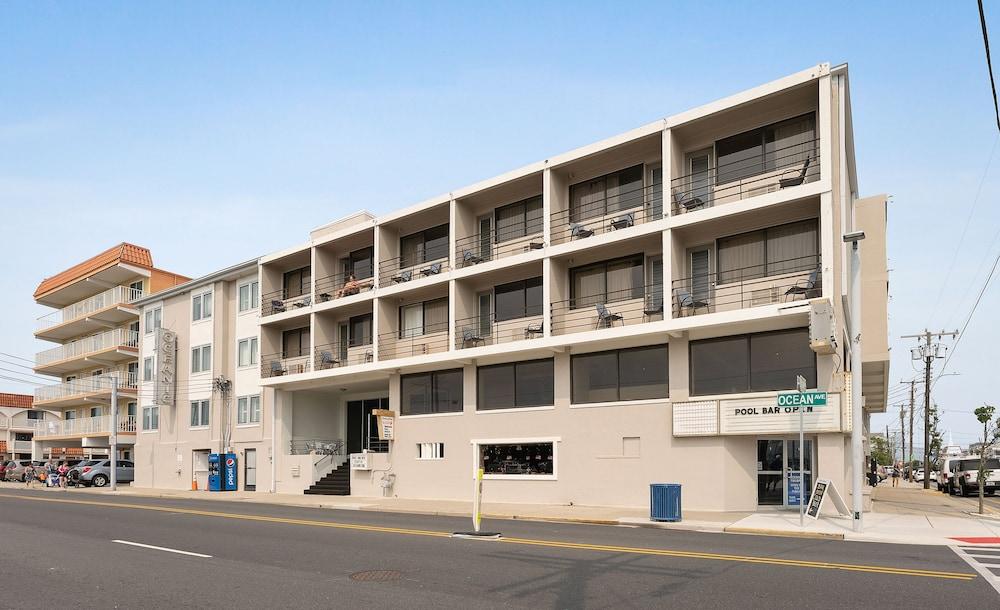 Oceanic Hotel photo 1