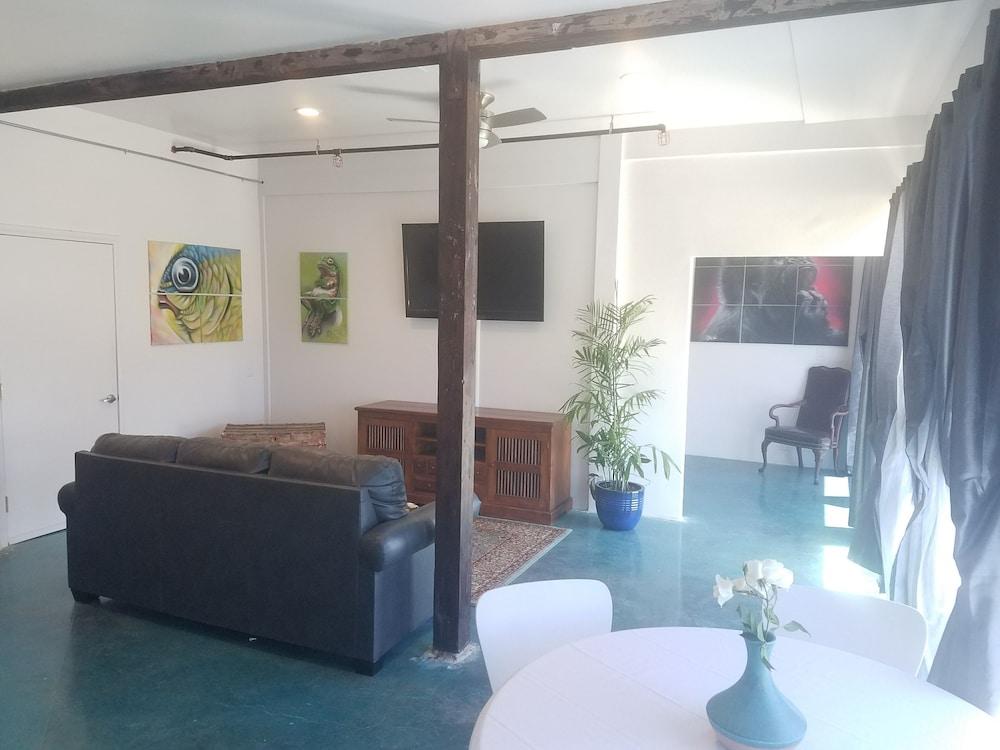 House of Trestles - Hostel photo 64