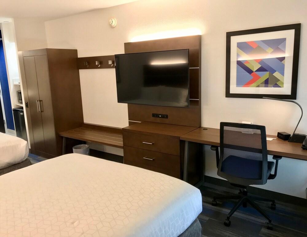 Holiday Inn Express Fishkill-Mid Hudson Valley by IHG photo 20