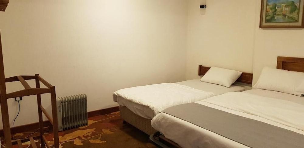 Days Inn by Wyndham Cheyenne photo 5