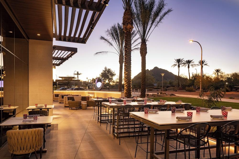 Caesars Republic Scottsdale, a Hilton Hotel photo 86