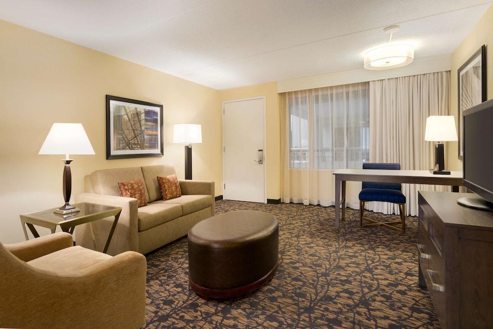 Embassy Suites by Hilton Boston Waltham photo 32