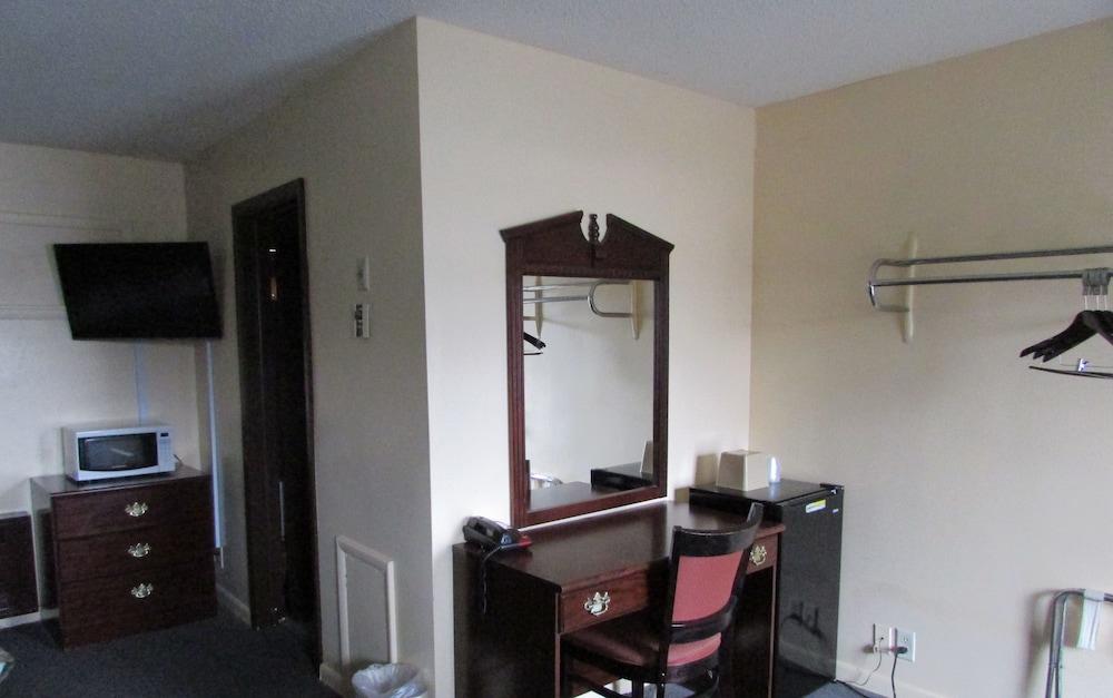 Gas Lite Motel photo 48