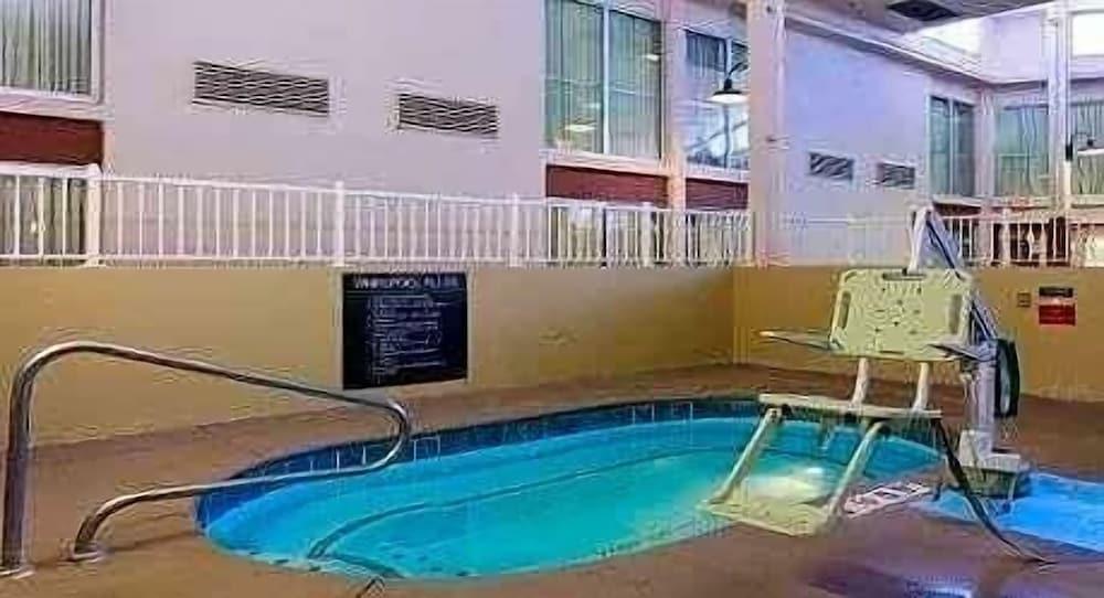 Ramada by Wyndham Boise photo 15