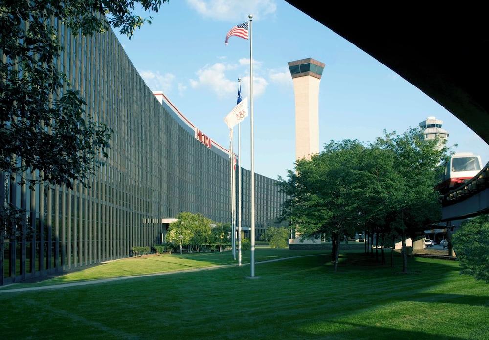 Hilton Chicago O'Hare Airport photo 19