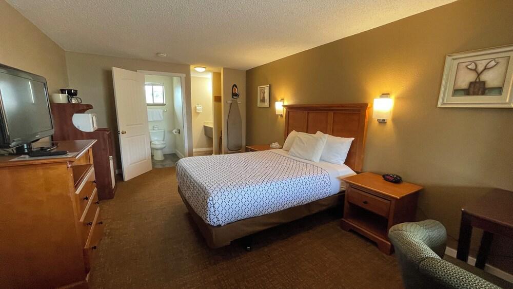 Morgan Inn And Suites photo 18