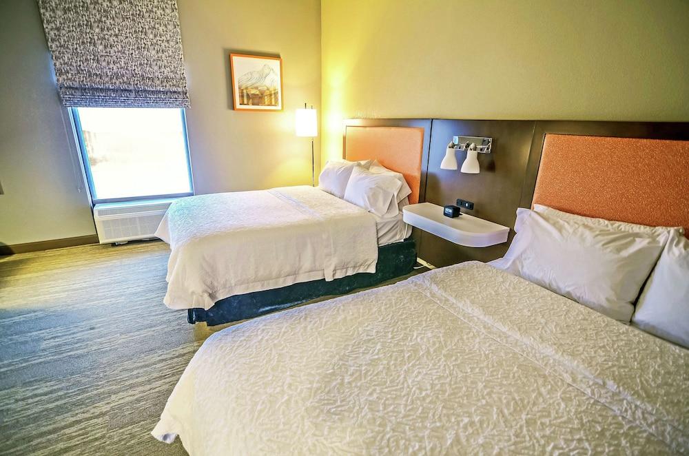 Hampton Inn Ft Payne photo 16