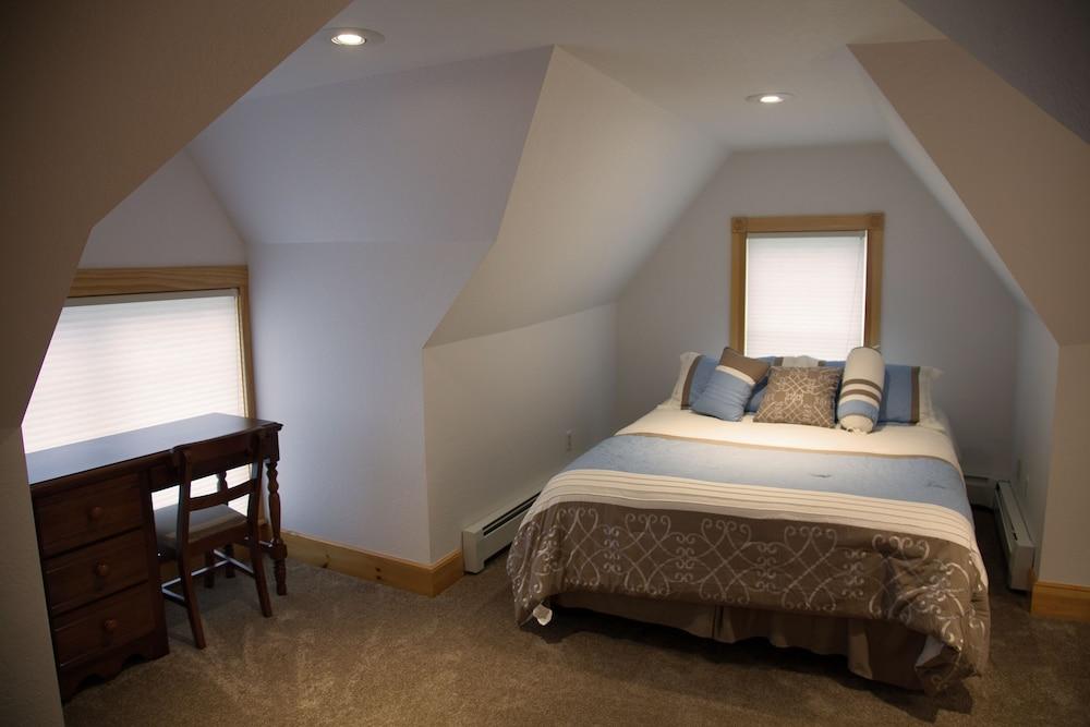 Blue Hill Lodge photo 66