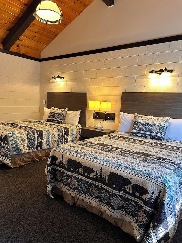 Lee Vining Motel photo 42
