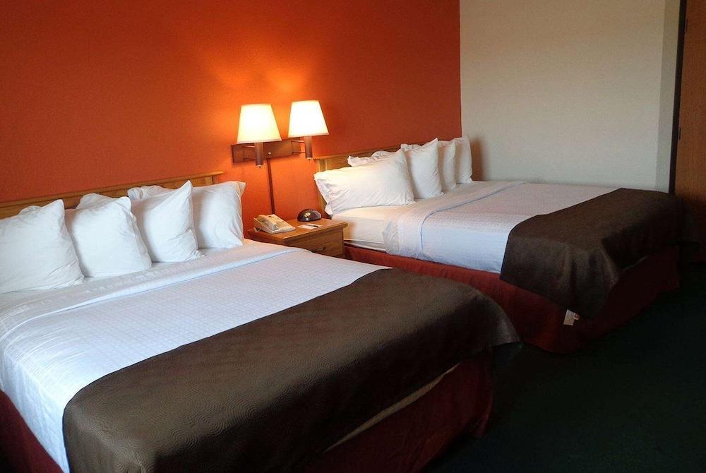 Holiday Inn Express Garden City East by IHG photo 14
