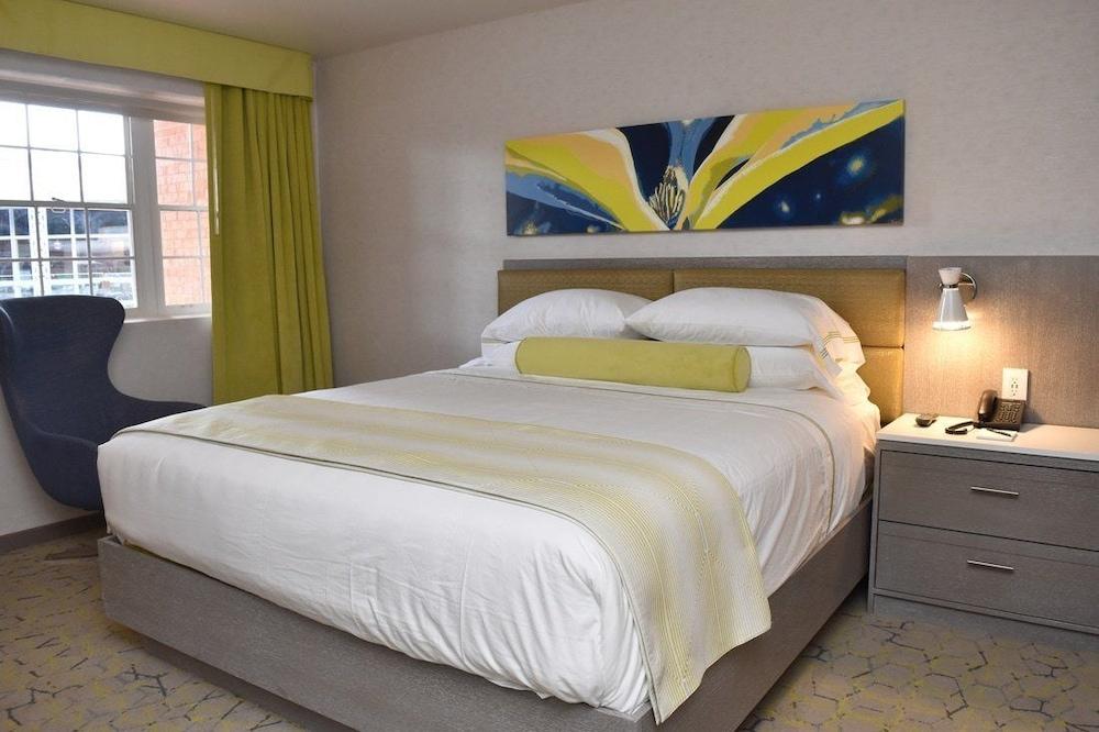 The Fredonia Hotel and Convention Center photo 5