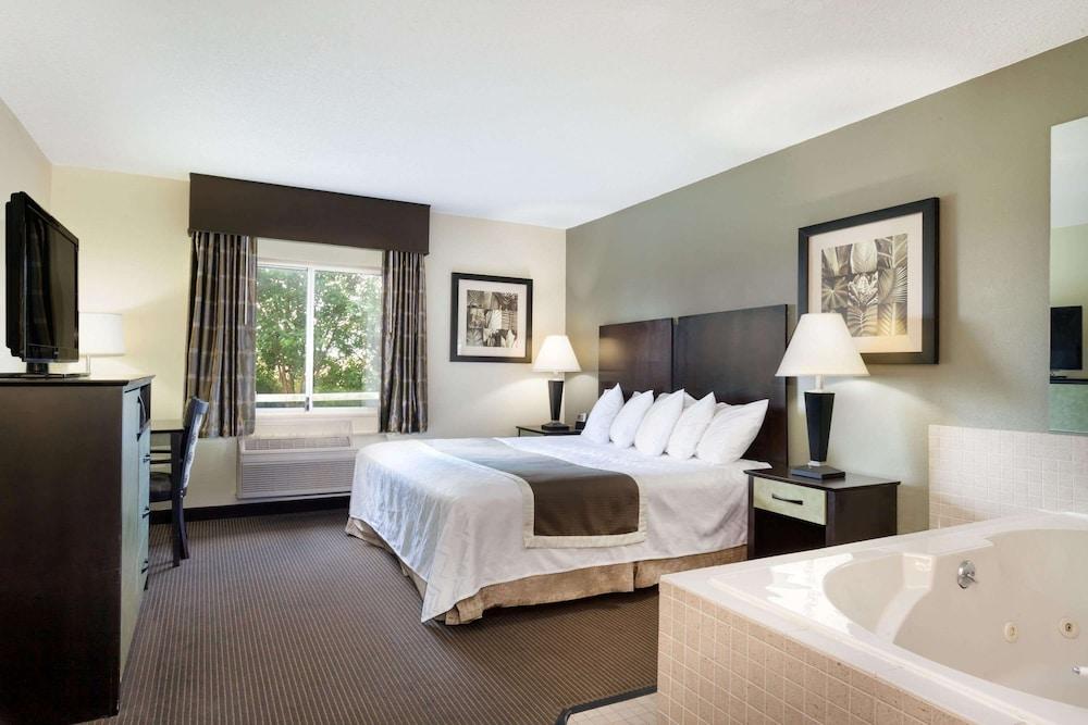 Baymont by Wyndham Dale photo 9