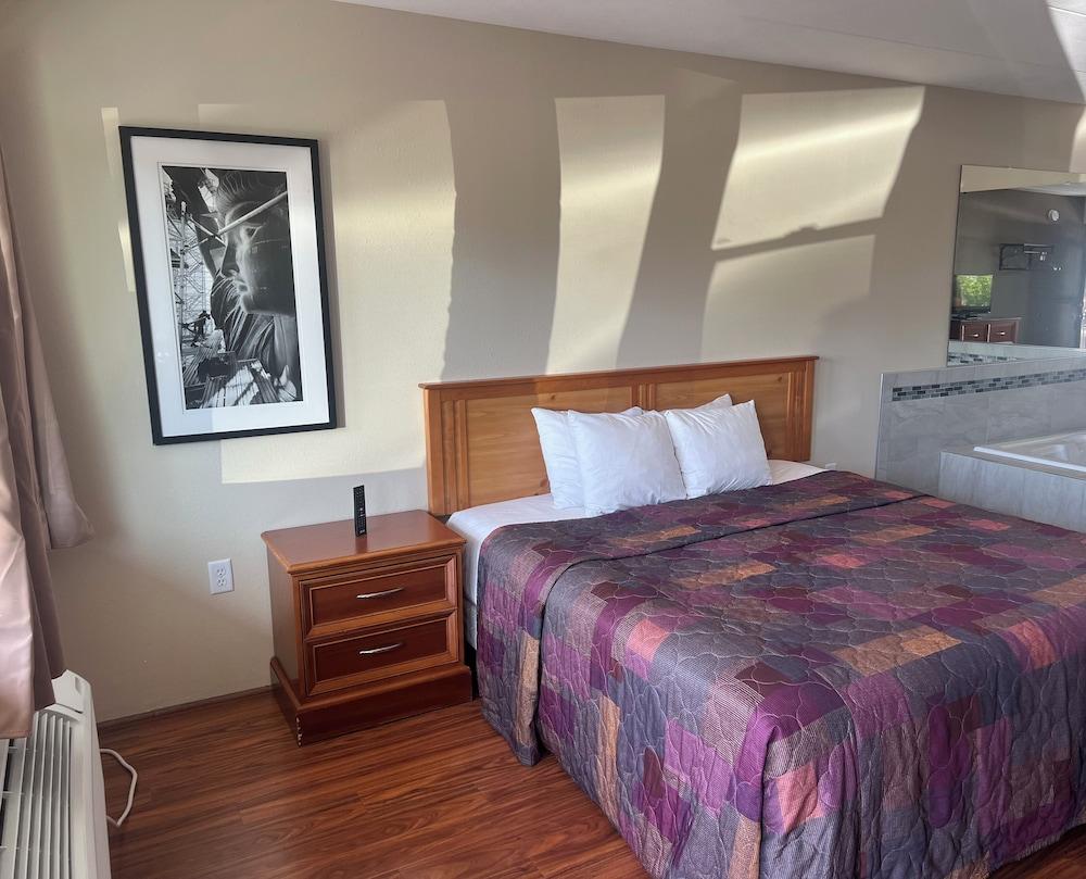 All Star Inn & Suites photo 57