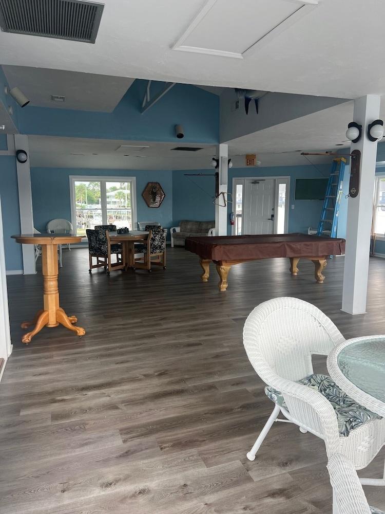 The Moorings Hotel and Marina photo 18