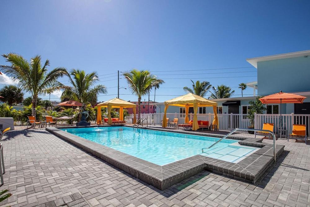 The Villas at St Pete Beach photo 2