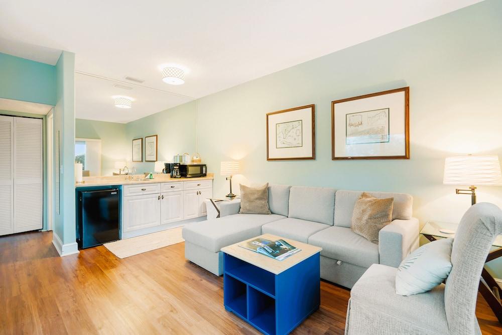 Inn at Camachee Harbor by Coolvacay photo 87