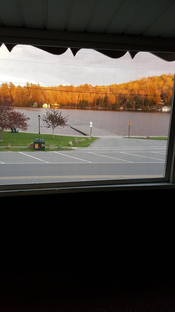 Clark's Beach Motel photo 7