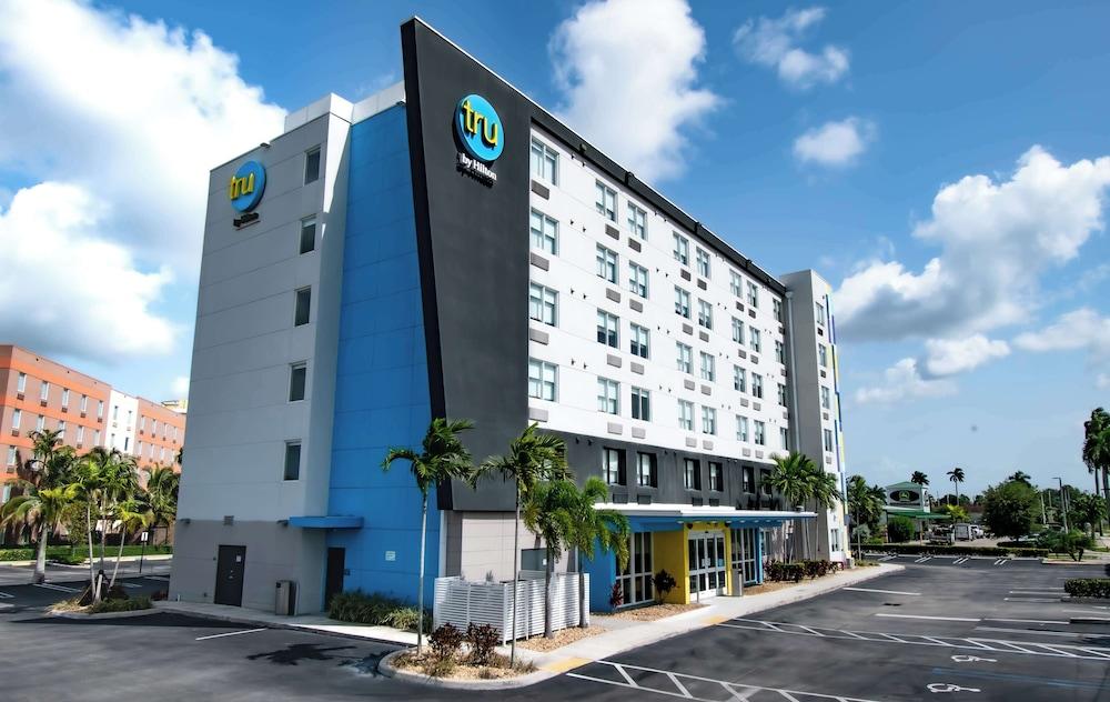 Tru by Hilton Florida City photo 1