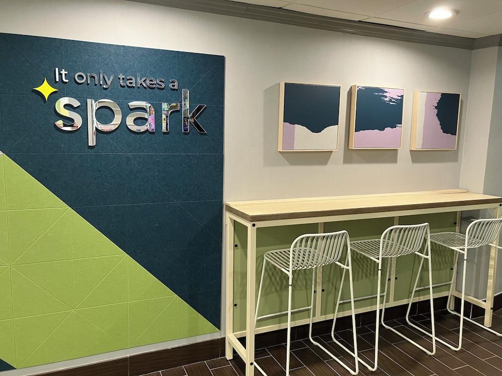 Spark by Hilton Clarks Summit photo 13