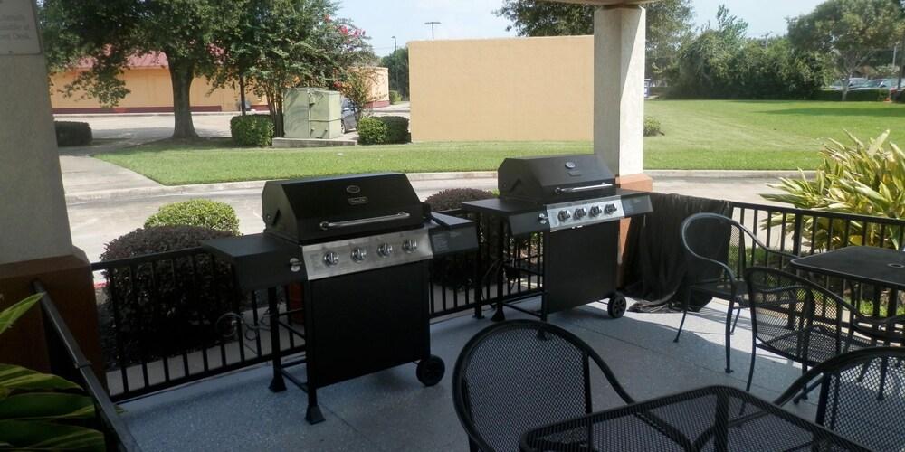 Candlewood Suites Houston North I45 by IHG photo 29