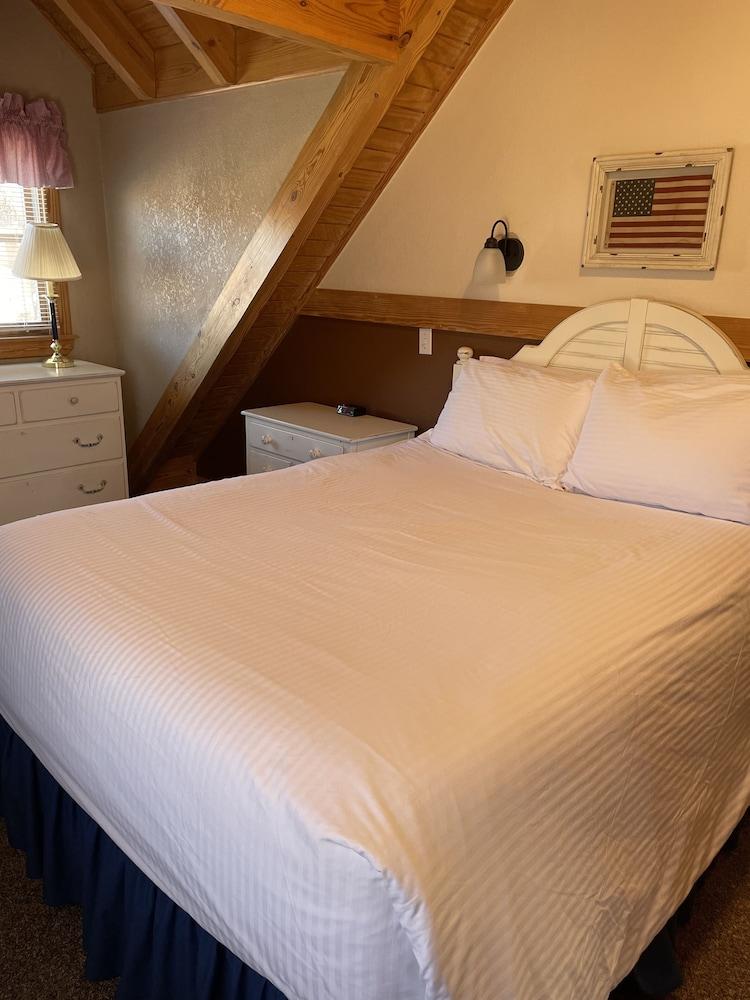 Crown Point Resort photo 70