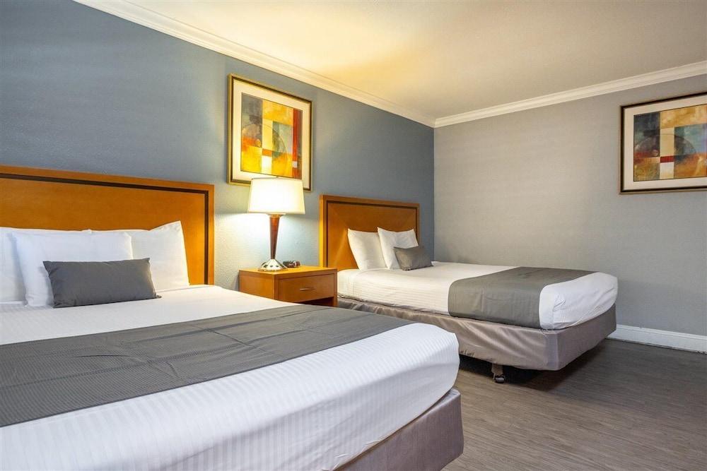 SOMA Park Inn – Civic Center photo 20