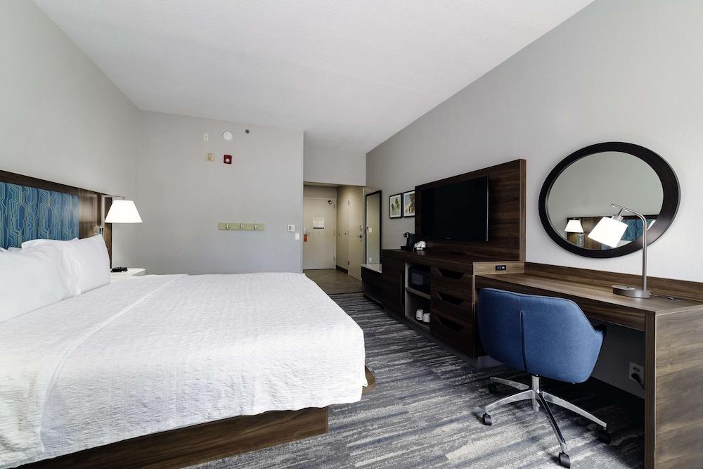 Holiday Inn Express & Suites Port Charlotte by IHG photo 59