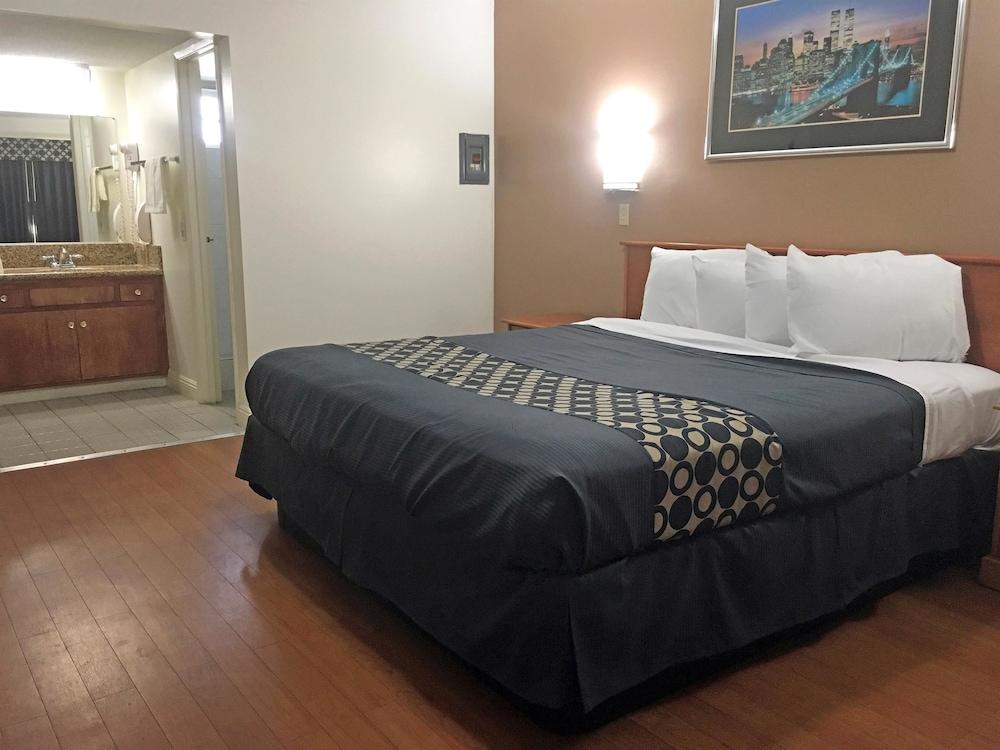 Americas Best Value Inn Beaumont, CA photo 10