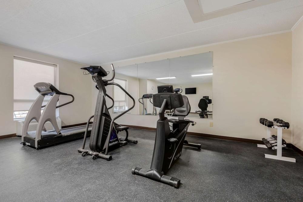 Quality Inn & Suites New Hartford - Utica photo 29
