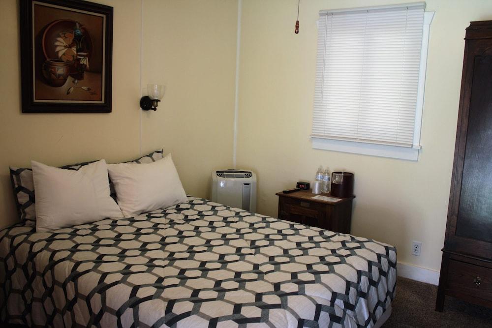 Shep's Miners Inn photo 25