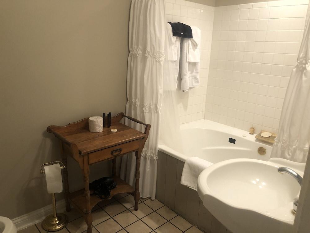 Talbott Inn photo 76