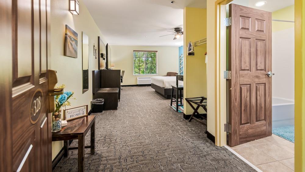 Wildwood Inn photo 13