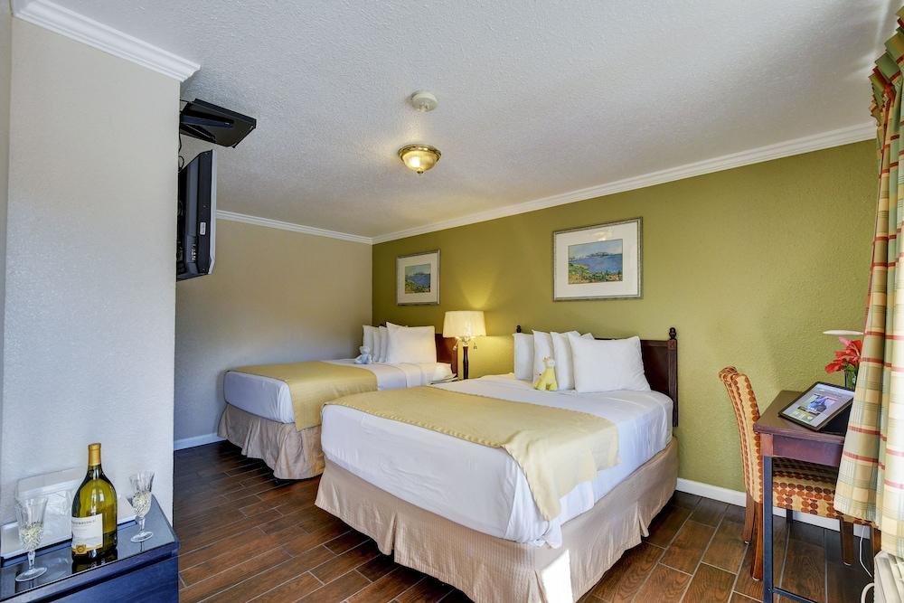 Traveler's Inn photo 17