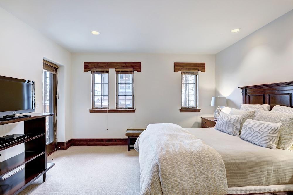 The Lodge at Vail, a RockResort by Vail Resorts photo 74