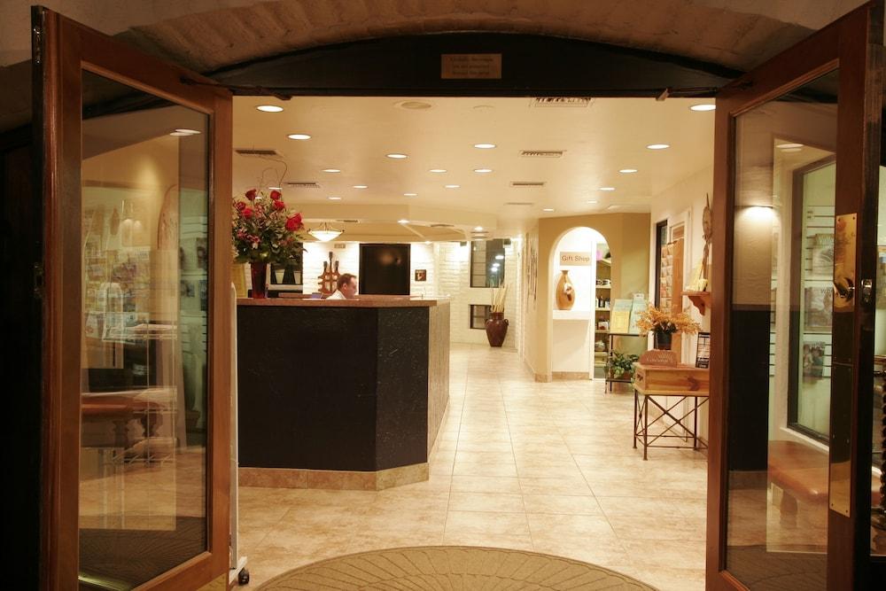 Scottsdale Camelback Resort photo 2