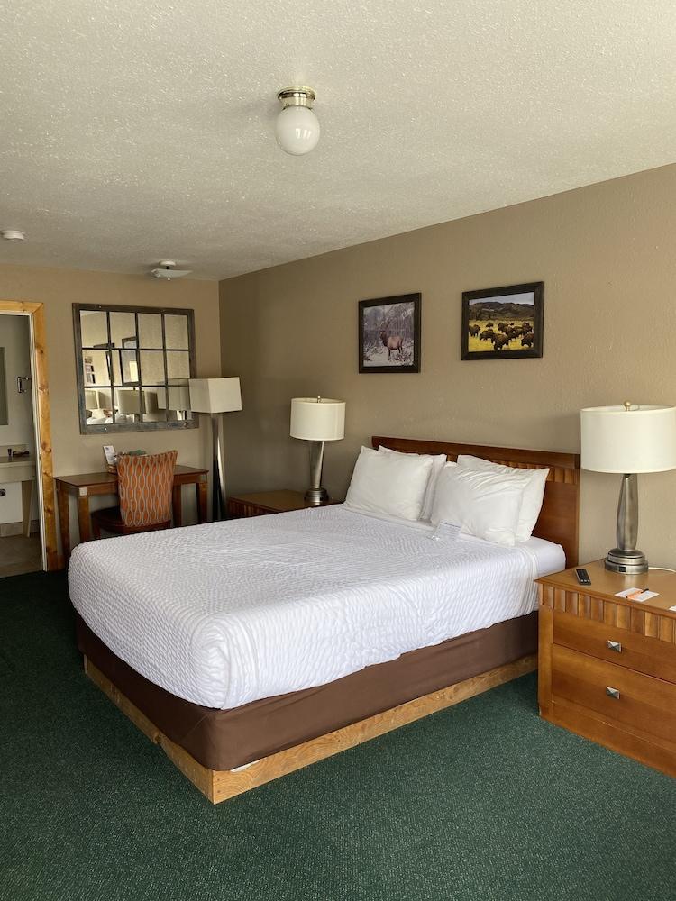 Whispering Sands Motel photo 12