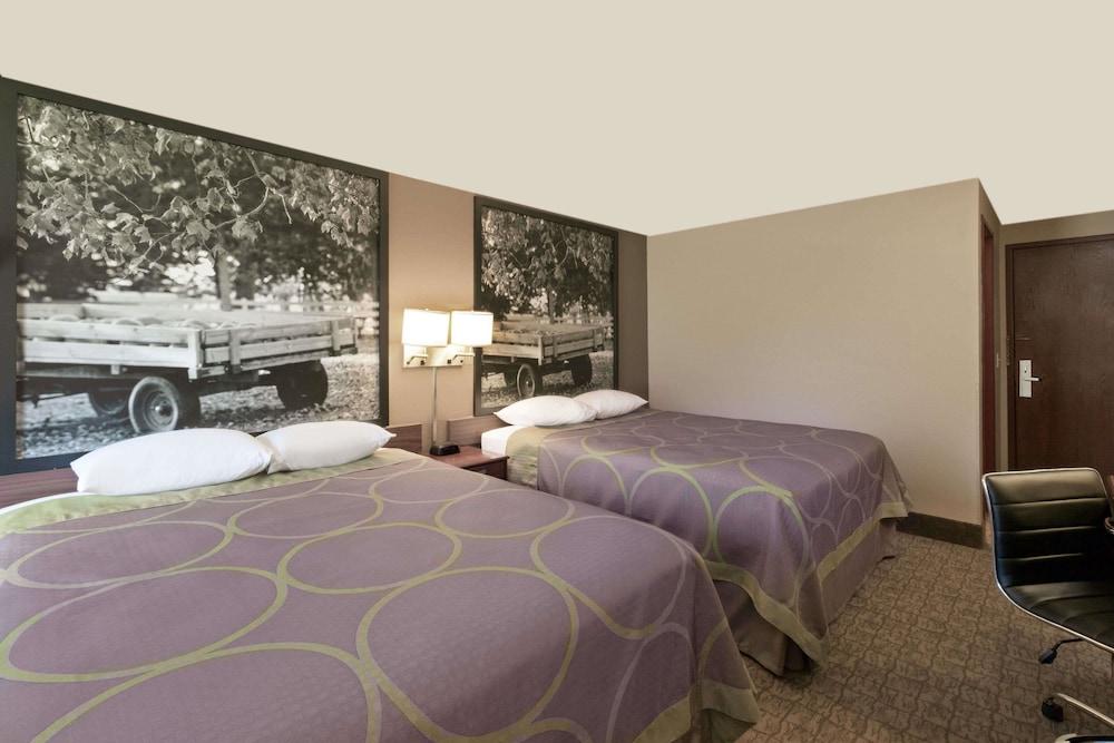 Super 8 by Wyndham Carroll photo 3