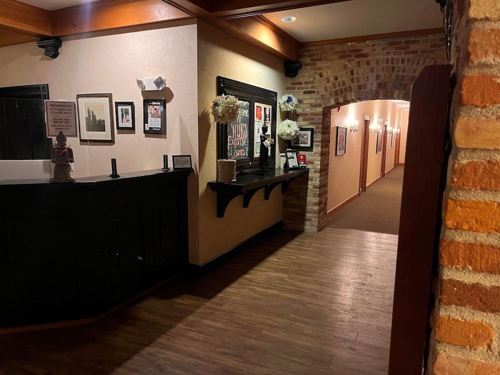 Nuks Executive Suites photo 18