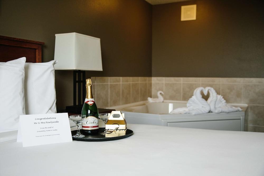 GrandStay Hotel & Suites Perham photo 43