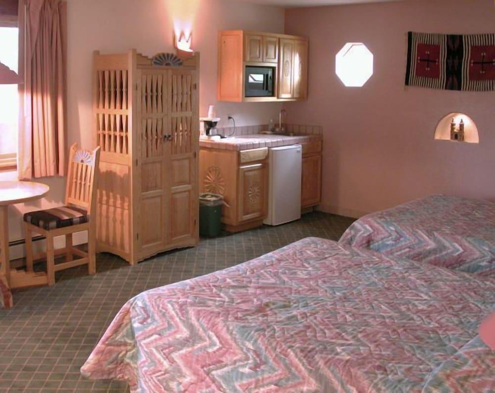Sun God Lodge photo 3