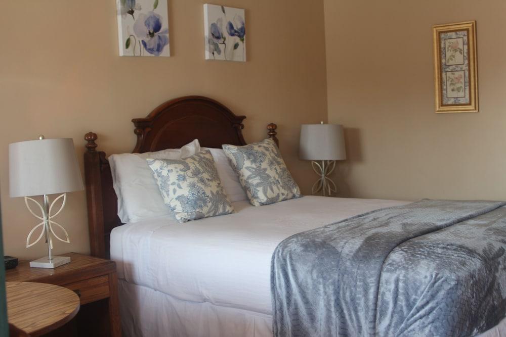 Peach Tree Inn photo 13