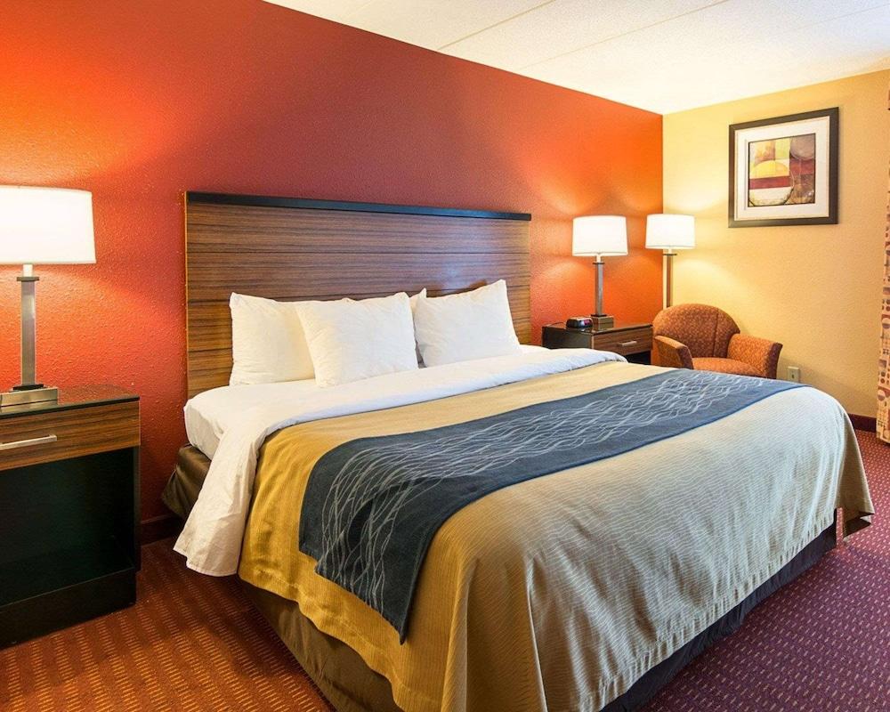 Comfort Inn Oxon Hill - National Harbor photo 7