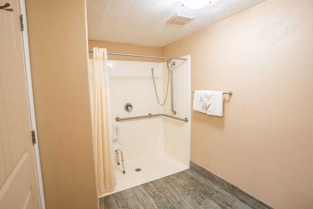 Petty Ranch Inn photo 83