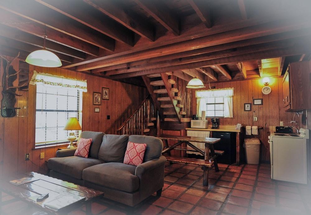 Bear Creek Motel And Cabins photo 36