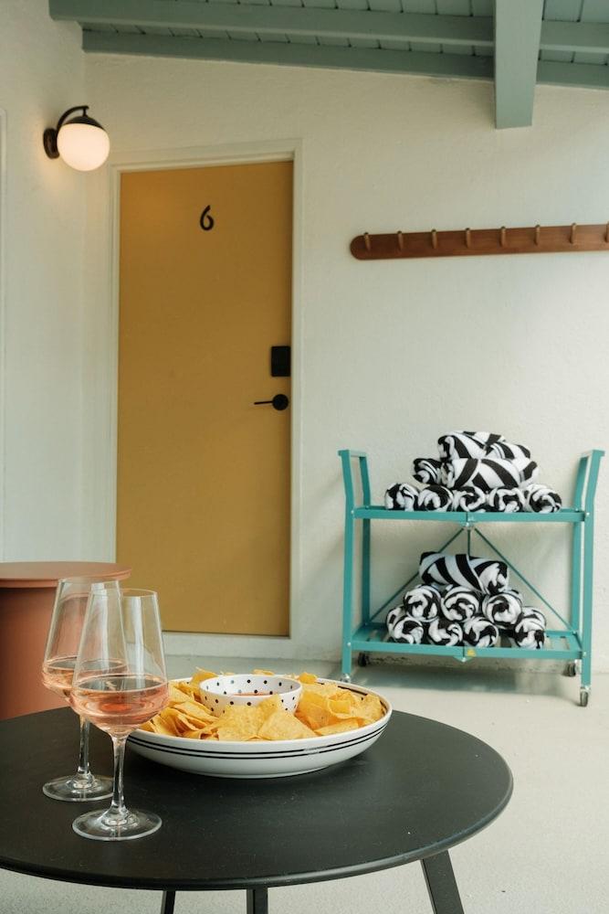 Mod Suite photo 58
